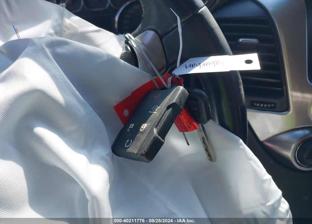 2015 CHEVROLET SUBURBAN 1500 LS VIN: 1GNSKHKC3FR545484