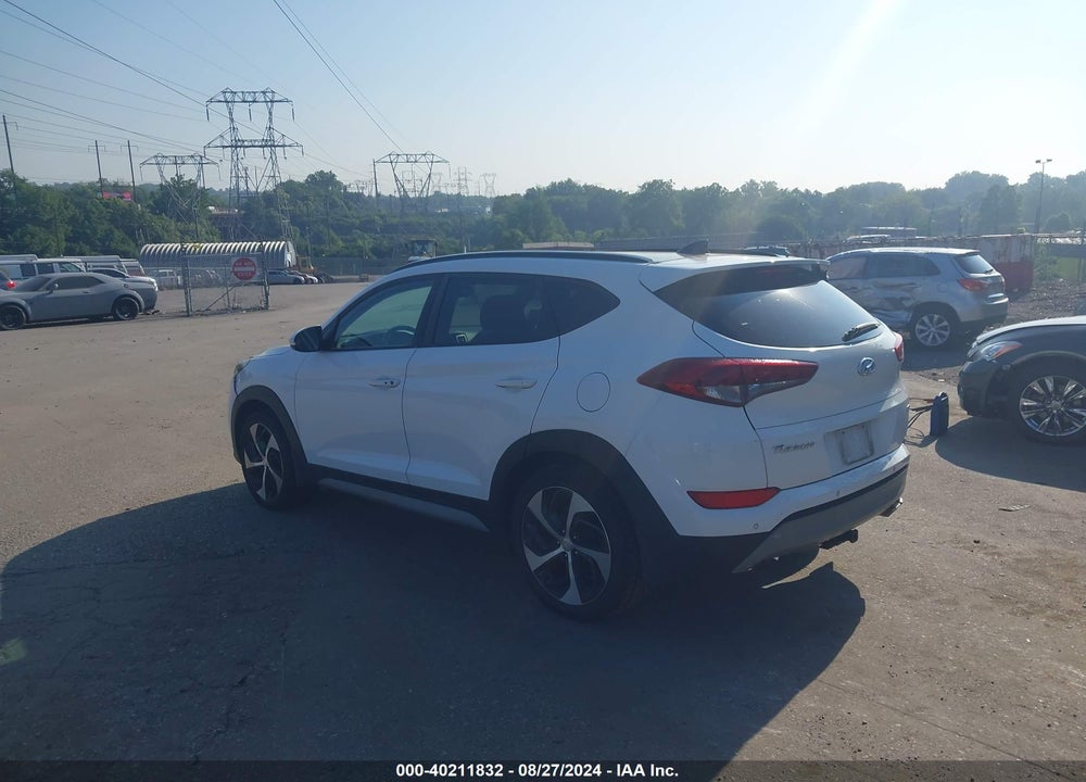 2018 HYUNDAI TUCSON VALUE VIN: KM8J3CA21JU758299