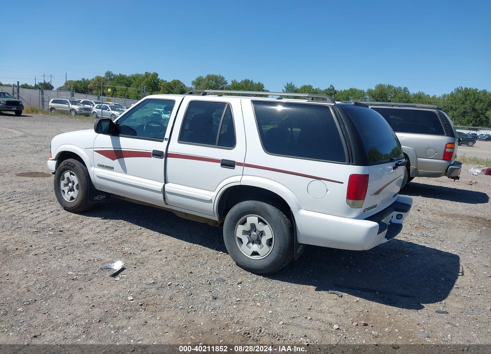 2002 CHEVROLET BLAZER LS VIN: 1GNDT13W12K164774