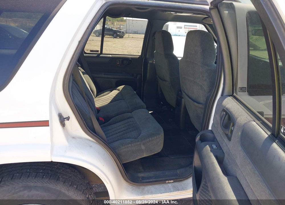 2002 CHEVROLET BLAZER LS VIN: 1GNDT13W12K164774
