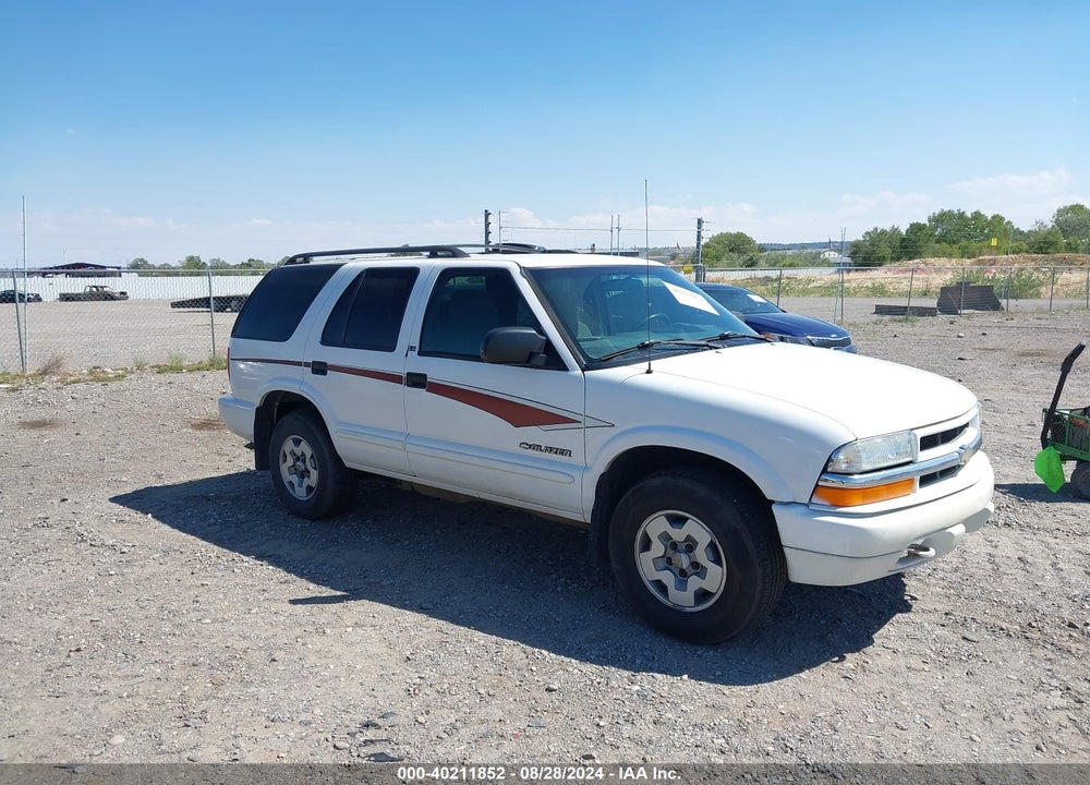 2002 CHEVROLET BLAZER LS VIN: 1GNDT13W12K164774