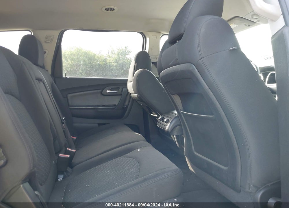 2011 CHEVROLET TRAVERSE 1LT VIN: 1GNKVGED3BJ338043
