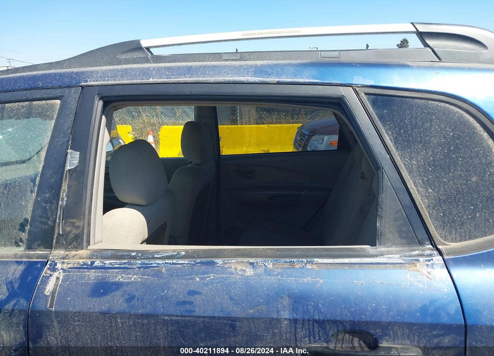 2005 HYUNDAI TUCSON GL VIN: KM8JM12B05U070221