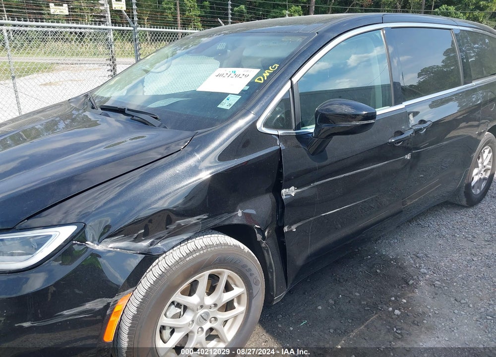 2024 CHRYSLER PACIFICA TOURING L VIN: 2C4RC1BG3RR124670