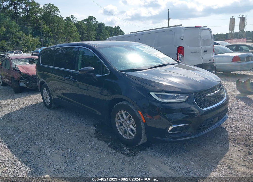 2024 CHRYSLER PACIFICA TOURING L VIN: 2C4RC1BG3RR124670