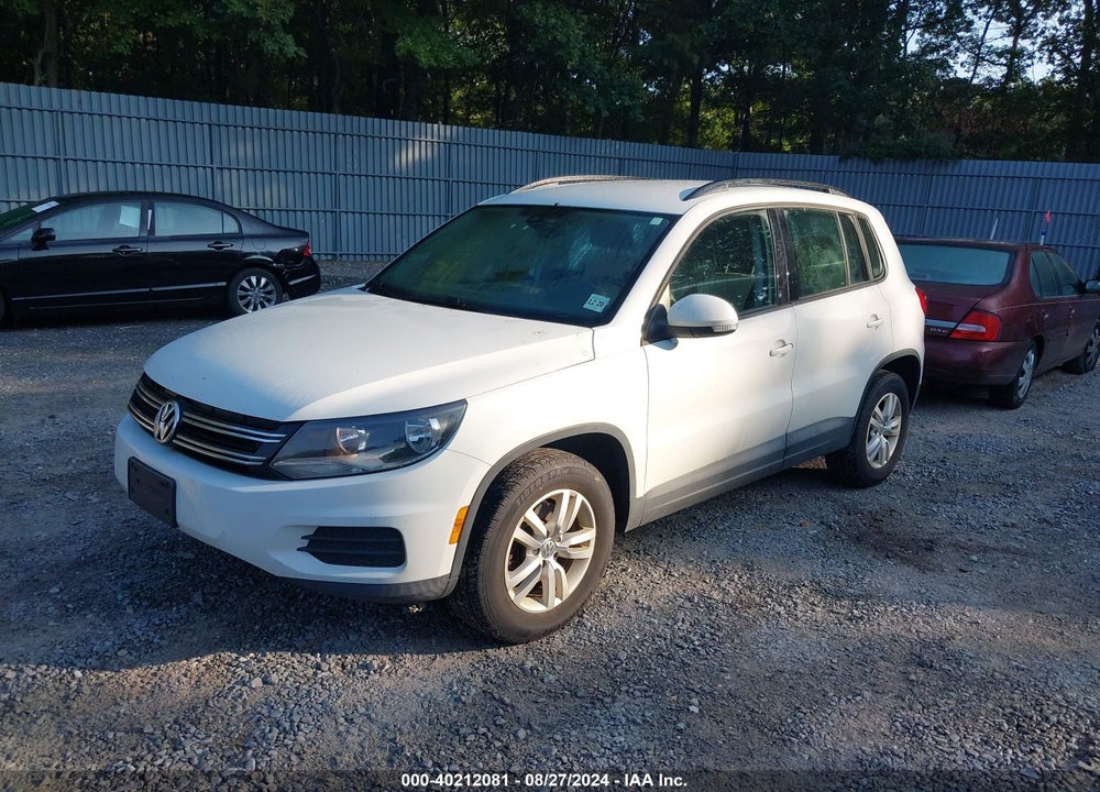 2016 VOLKSWAGEN TIGUAN S VIN: WVGBV7AX7GW552273