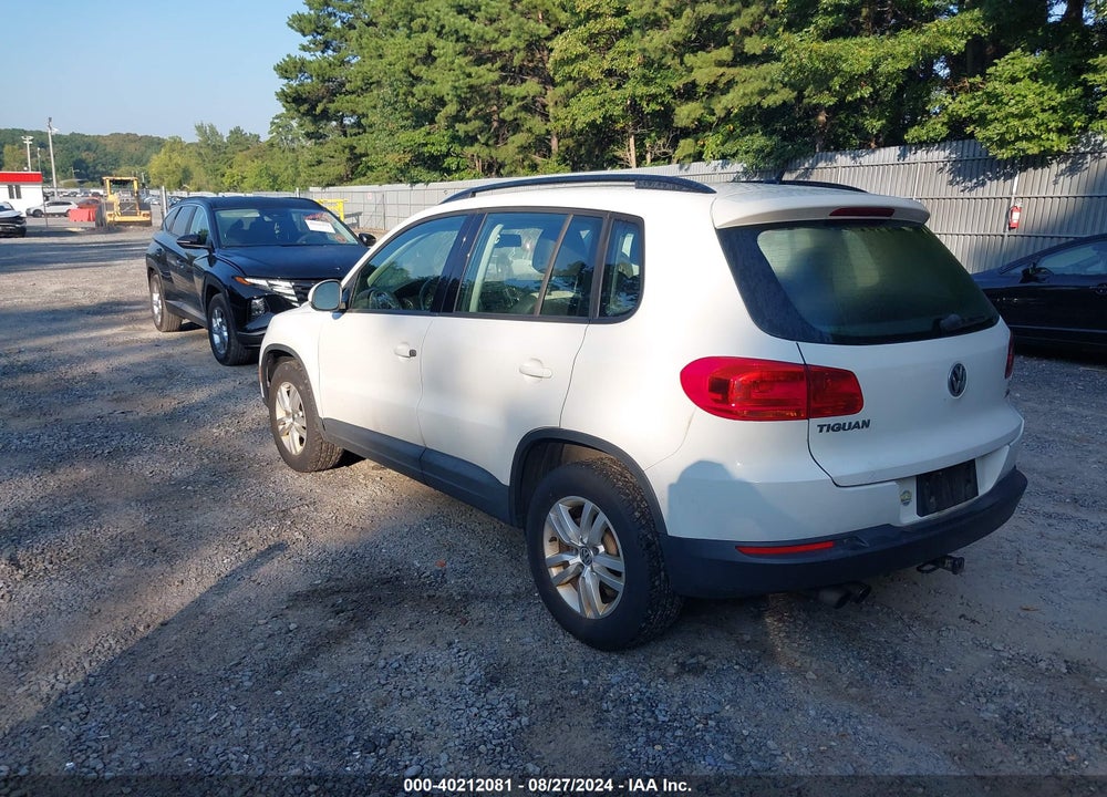 2016 VOLKSWAGEN TIGUAN S VIN: WVGBV7AX7GW552273