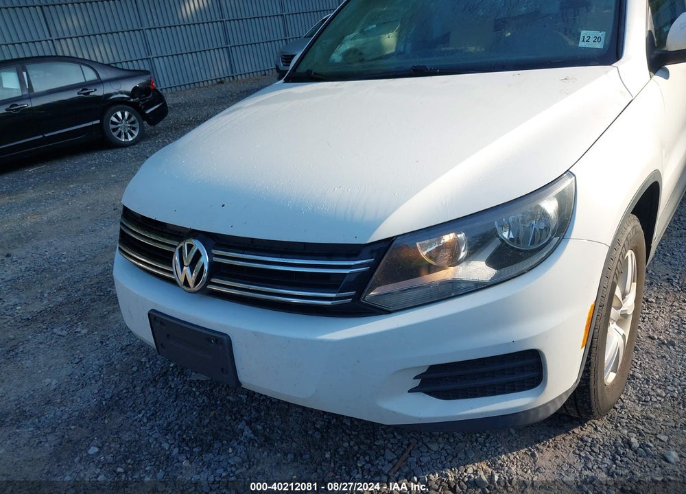 2016 VOLKSWAGEN TIGUAN S VIN: WVGBV7AX7GW552273