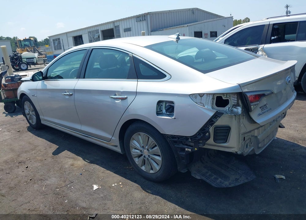 2016 HYUNDAI SONATA HYBRID SE VIN: KMHE24L11GA039286