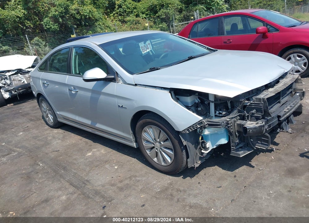 2016 HYUNDAI SONATA HYBRID SE VIN: KMHE24L11GA039286
