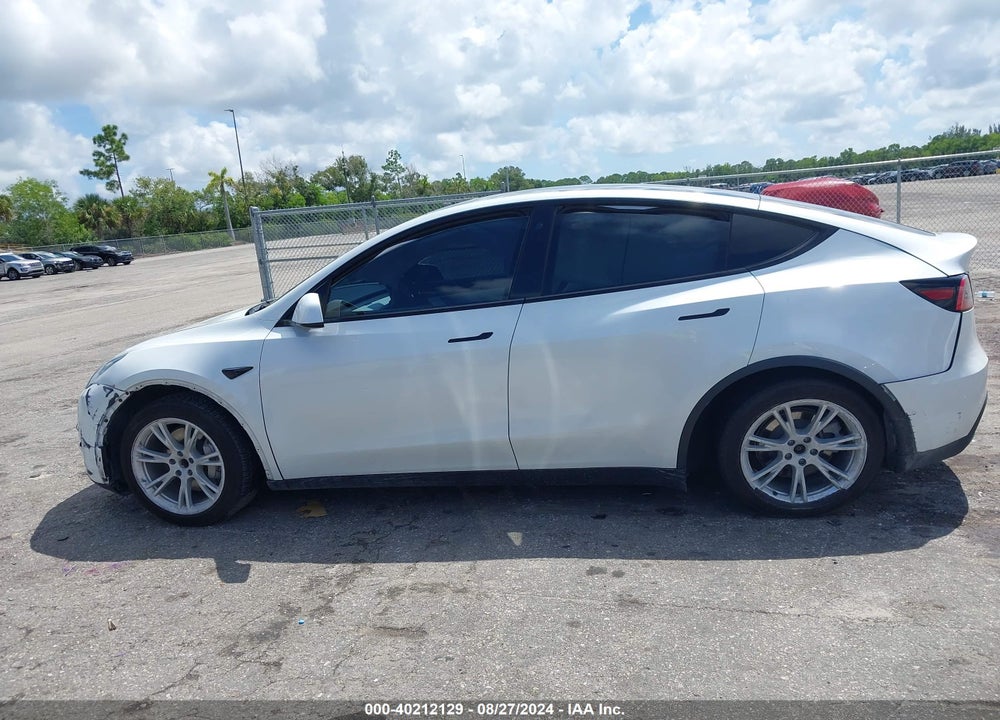 2021 TESLA MODEL Y STANDARD RANGE REAR-WHEEL DRIVE VIN: 5YJYGDED2MF103364