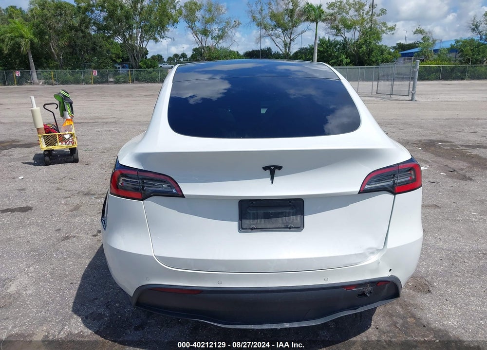 2021 TESLA MODEL Y STANDARD RANGE REAR-WHEEL DRIVE VIN: 5YJYGDED2MF103364