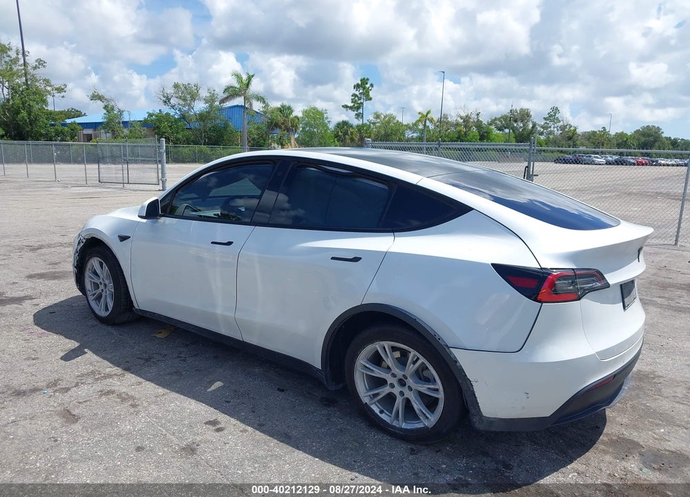 2021 TESLA MODEL Y STANDARD RANGE REAR-WHEEL DRIVE VIN: 5YJYGDED2MF103364