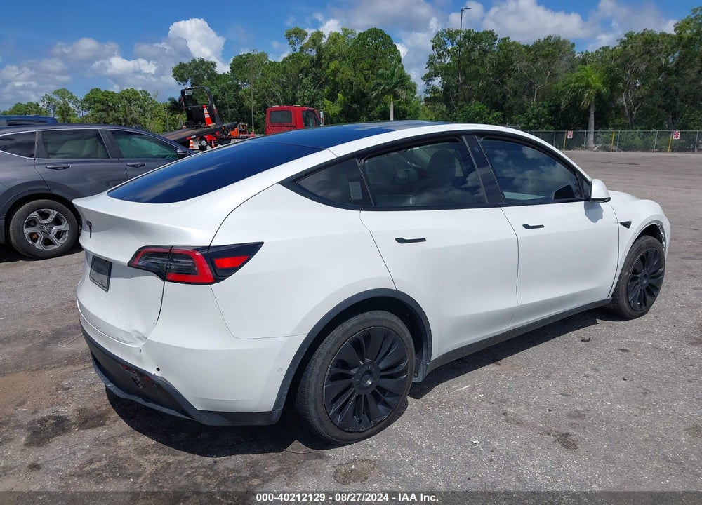2021 TESLA MODEL Y STANDARD RANGE REAR-WHEEL DRIVE VIN: 5YJYGDED2MF103364