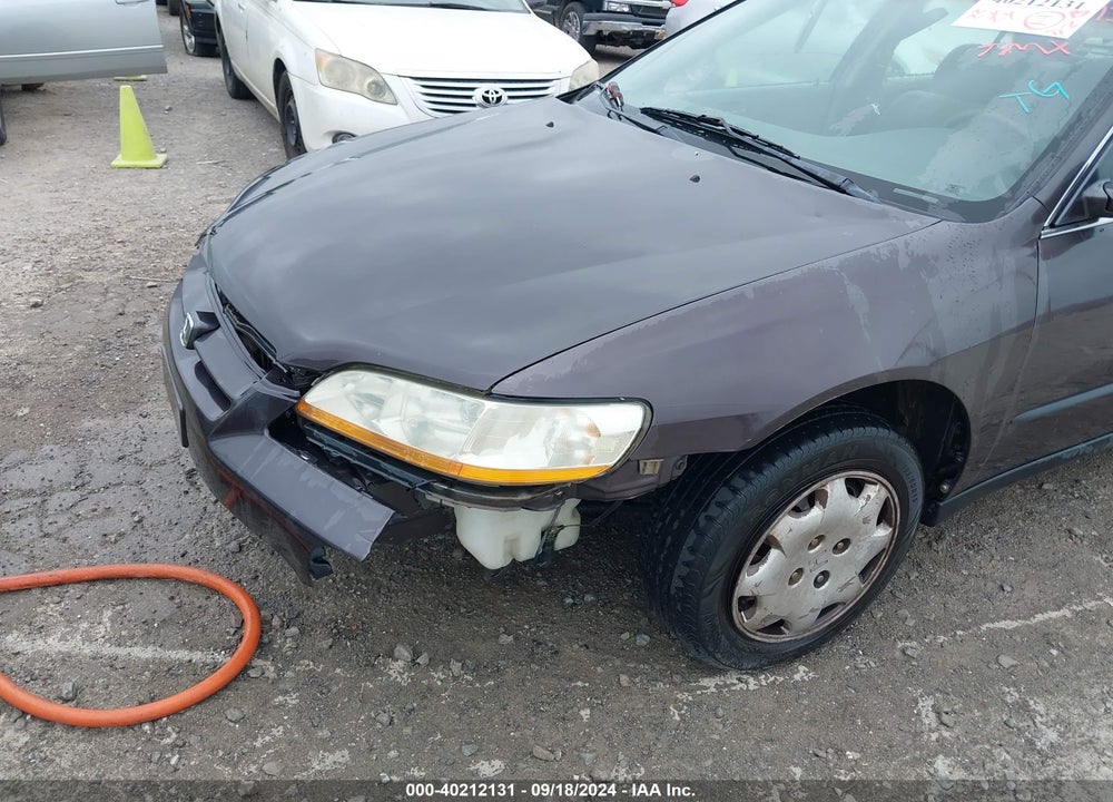 1999 HONDA ACCORD LX VIN: 1HGCG5646XA027662