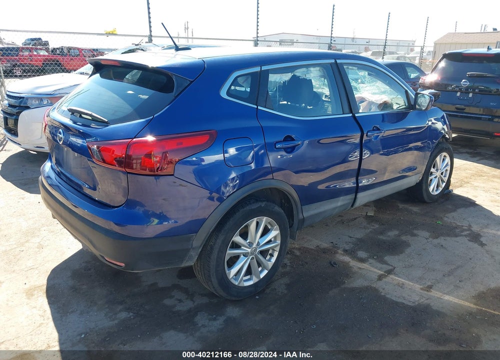 2017 NISSAN ROGUE SPORT S VIN: JN1BJ1CP4HW011079