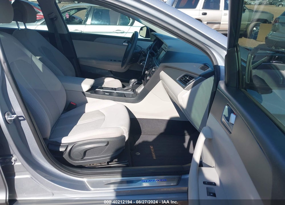2016 HYUNDAI SONATA SE VIN: 5NPE24AF3GH390681