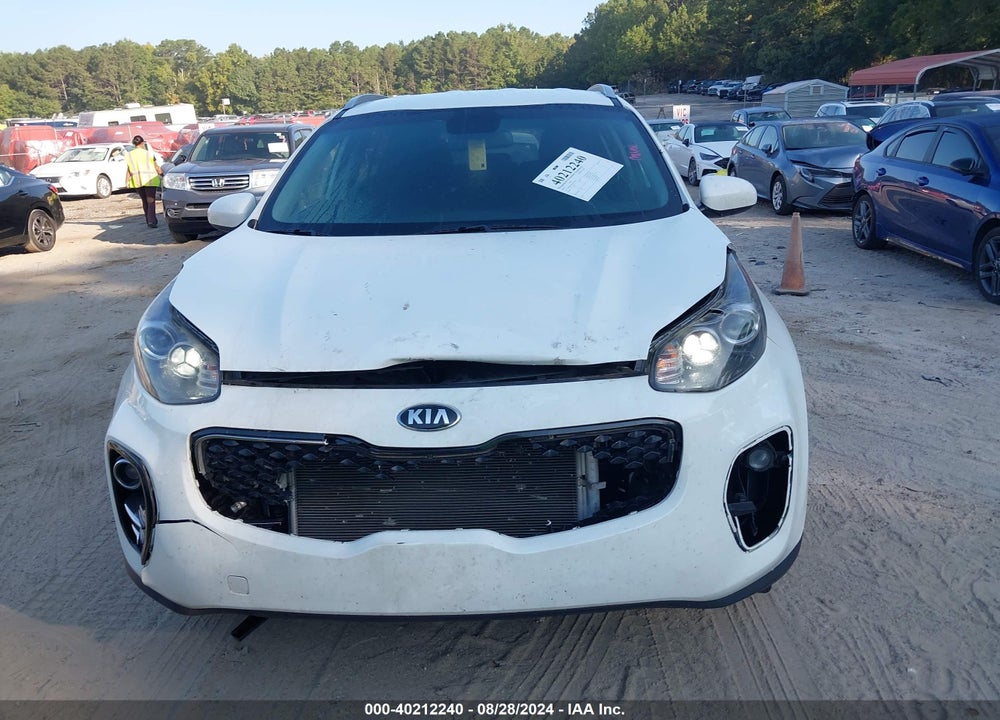 2018 KIA SPORTAGE LX VIN: KNDPMCAC2J7382148