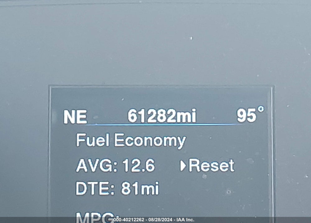 2013 CHRYSLER 300C VIN: 2C3CCAET5DH650543