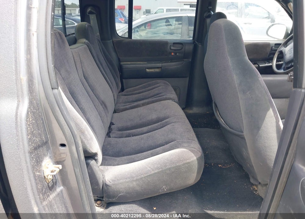 2002 DODGE DAKOTA SPORT VIN: 1B7HG38Z52S545170