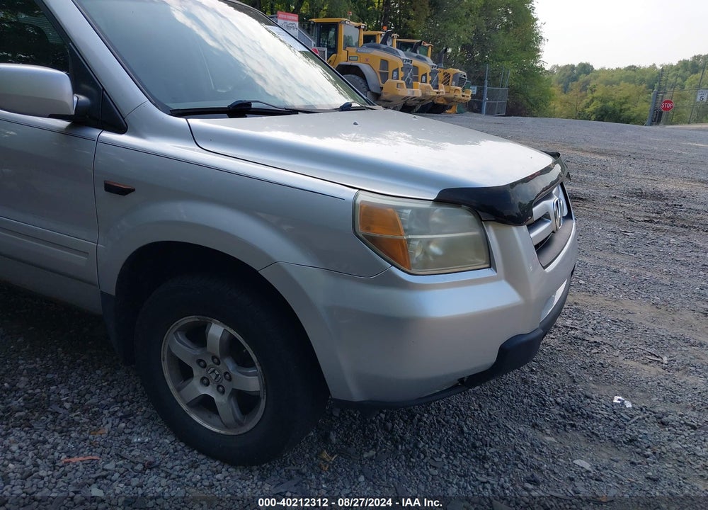 2006 HONDA PILOT EX VIN: 2HKYF184X6H547934