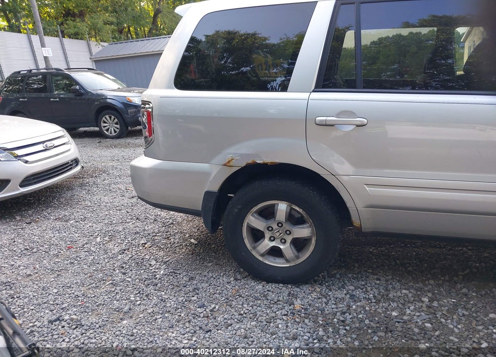 2006 HONDA PILOT EX VIN: 2HKYF184X6H547934