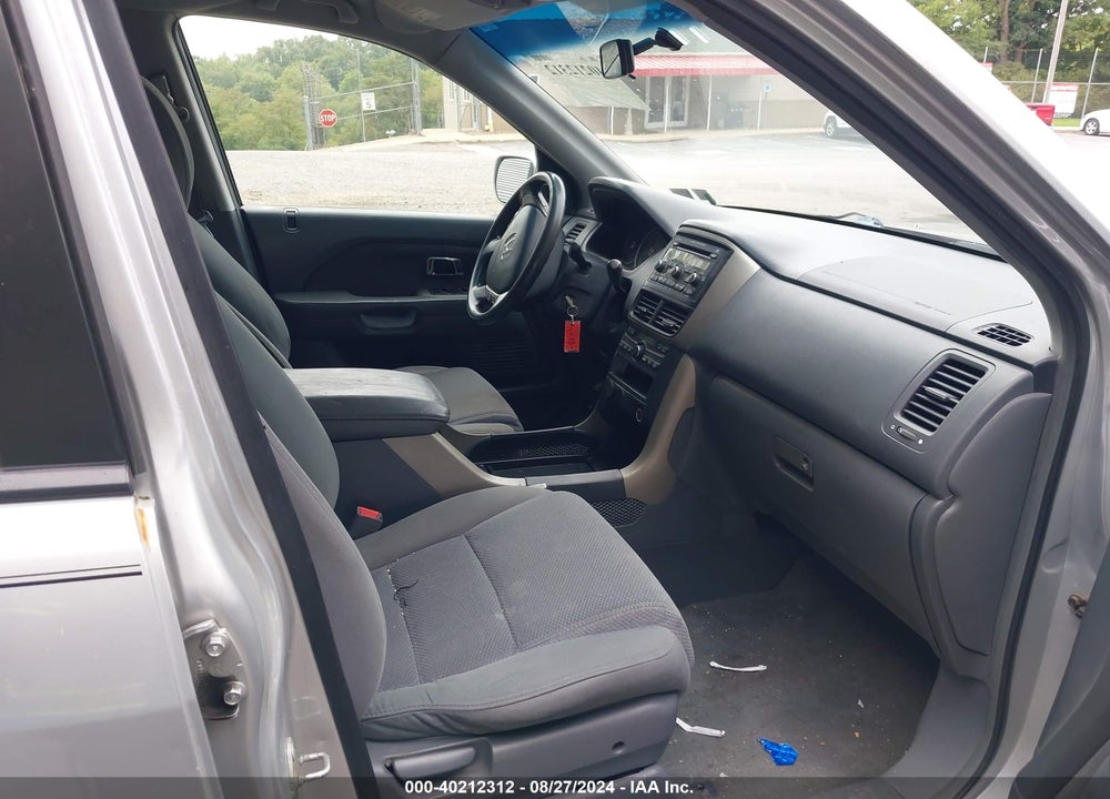 2006 HONDA PILOT EX VIN: 2HKYF184X6H547934