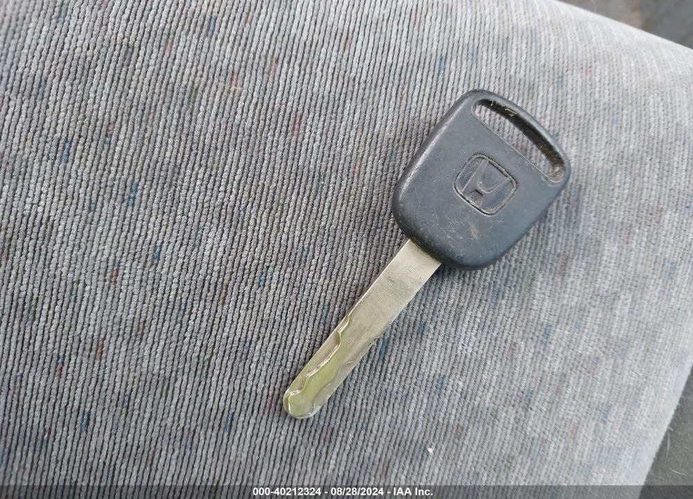 2005 HONDA CIVIC VP VIN: 2HGES16385H547657
