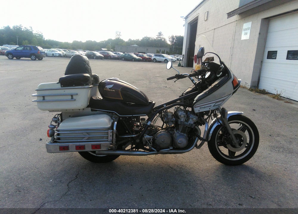 1981 HONDA CB900 C VIN: JH2SC0401BC102555