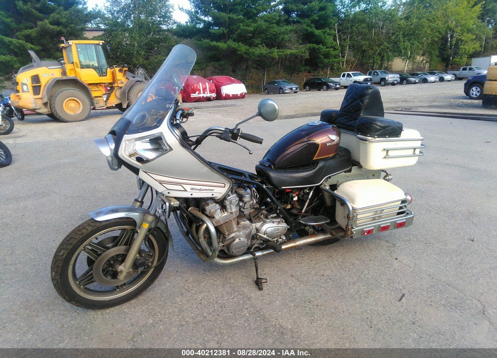 1981 HONDA CB900 C VIN: JH2SC0401BC102555