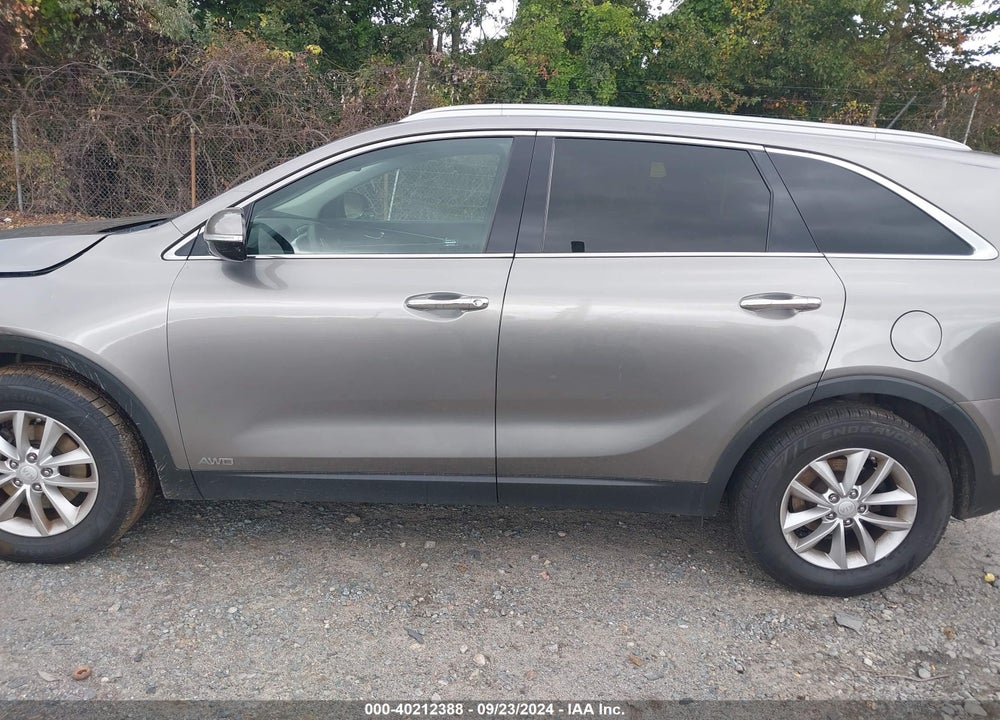 2016 KIA SORENTO 2.4L LX VIN: 5XYPGDA38GG148203