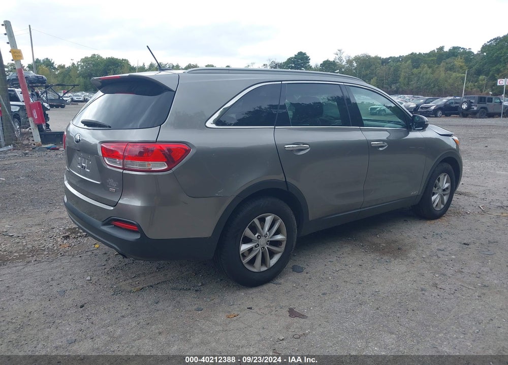 2016 KIA SORENTO 2.4L LX VIN: 5XYPGDA38GG148203