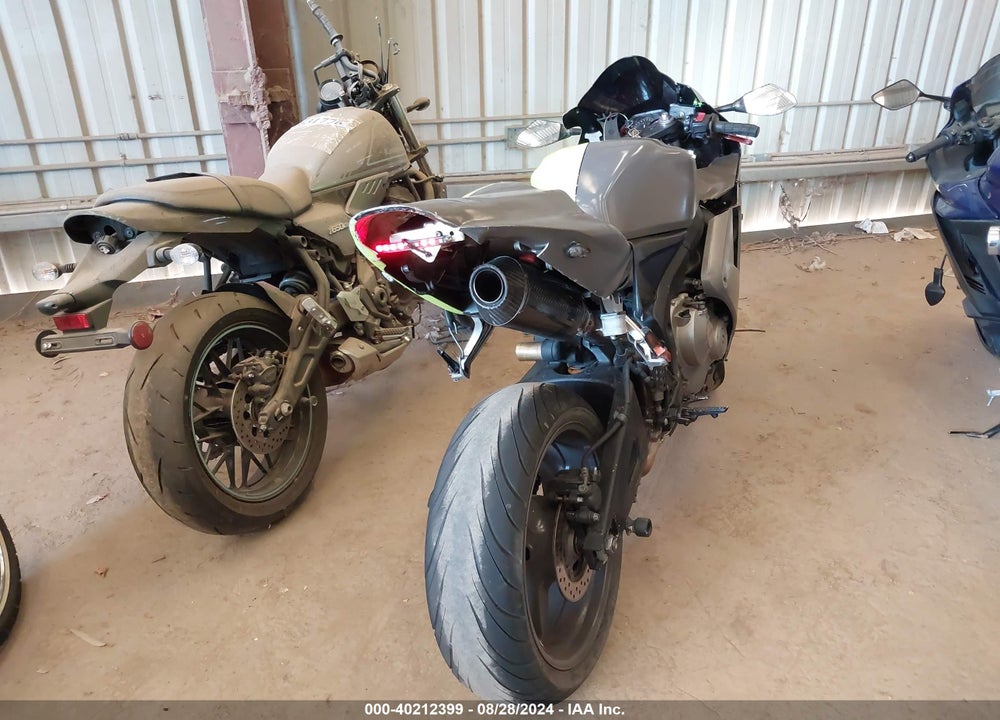 2005 HONDA CBR600 RR VIN: JH2PC37195M202834