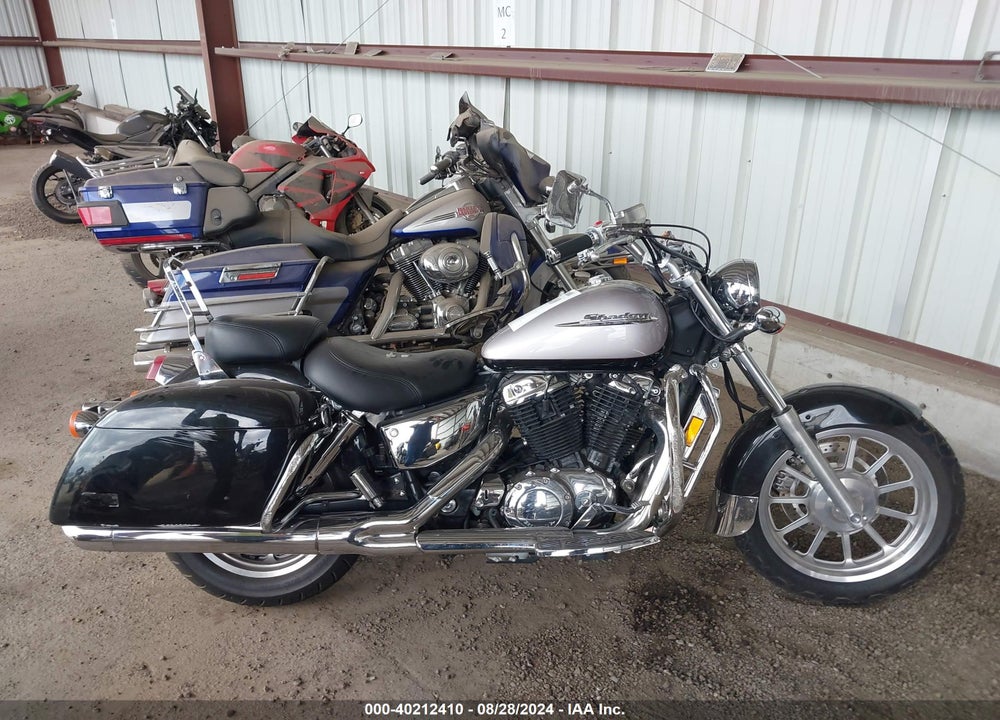 1998 HONDA VT1100 CT VIN: 1HFSC3707WA001839