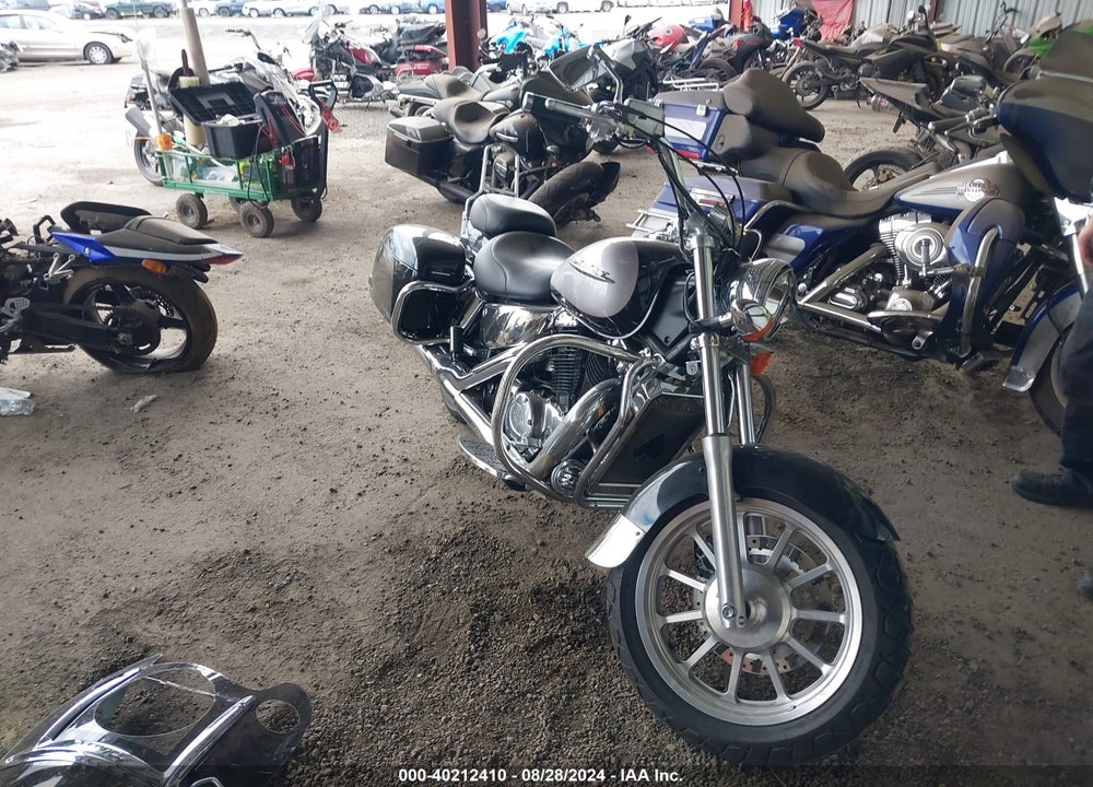1998 HONDA VT1100 CT VIN: 1HFSC3707WA001839