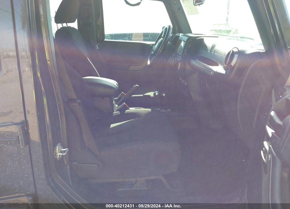 2016 JEEP WRANGLER UNLIMITED SPORT VIN: 1C4BJWDG8GL270554
