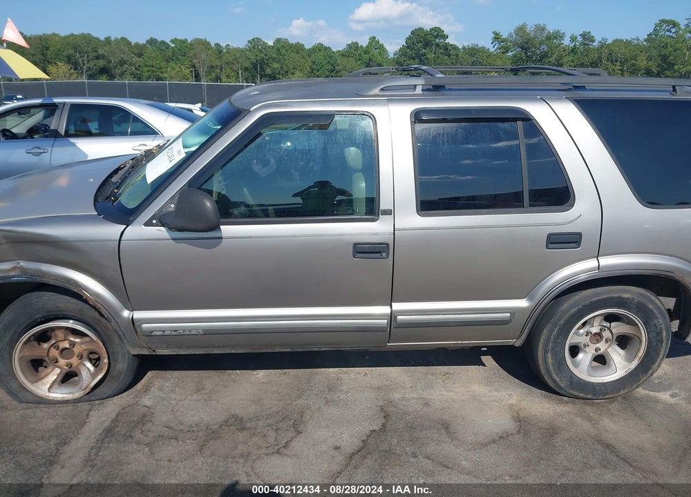 1998 CHEVROLET BLAZER LT VIN: 1GNCS13W0W2266507