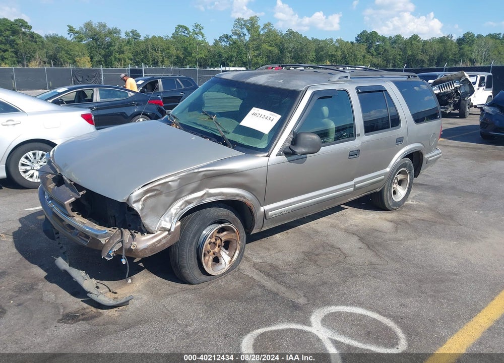 1998 CHEVROLET BLAZER LT VIN: 1GNCS13W0W2266507