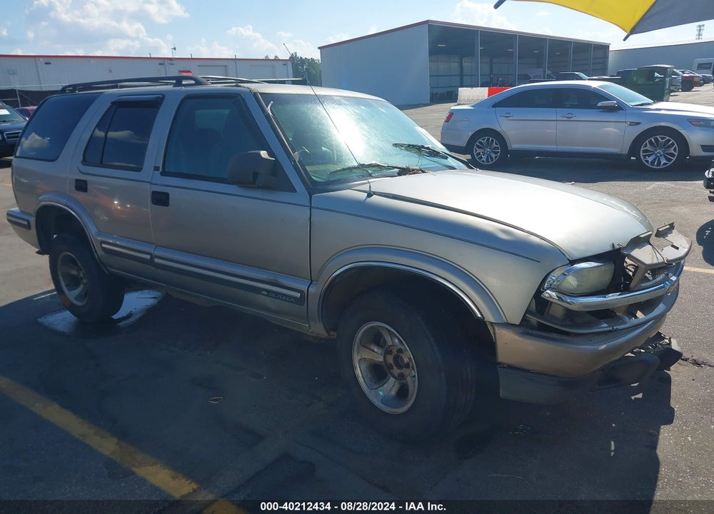 1998 CHEVROLET BLAZER LT VIN: 1GNCS13W0W2266507