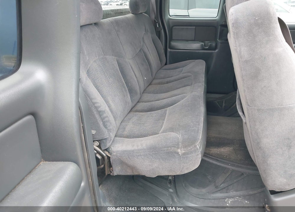 2000 CHEVROLET SILVERADO 1500 LS VIN: 2GCEC19T2Y1322350