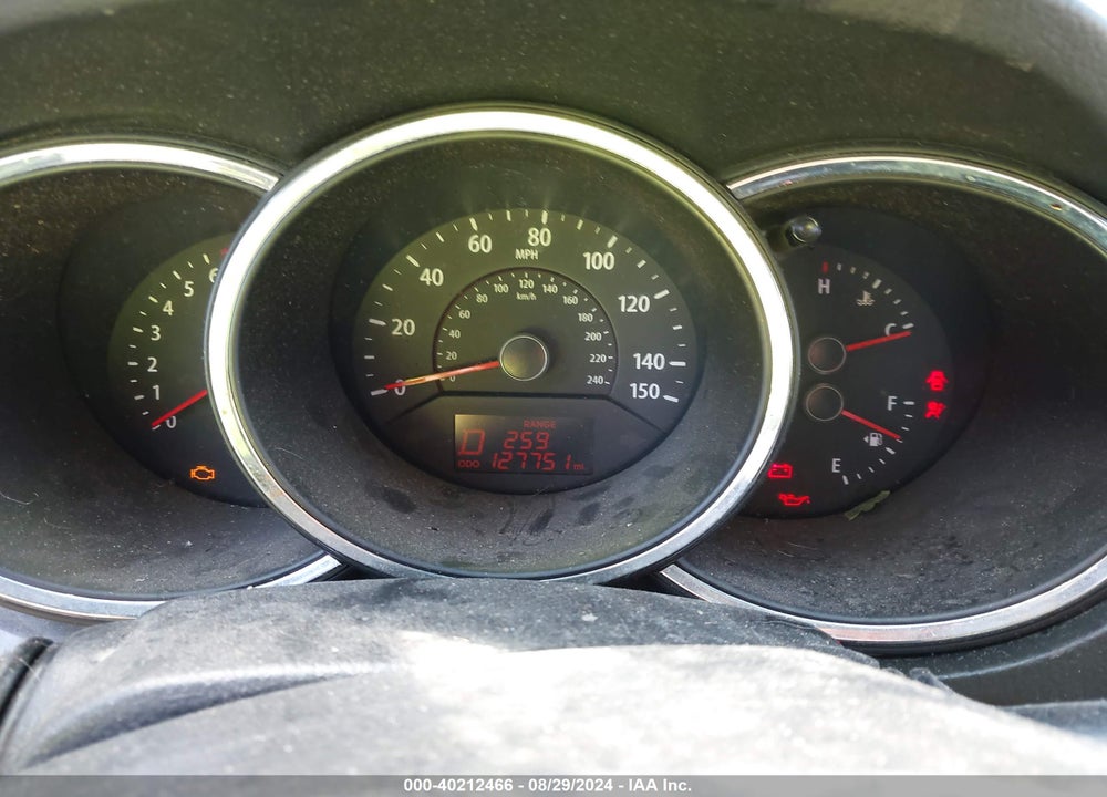 2011 KIA SORENTO LX VIN: 5XYKTCA14BG181092