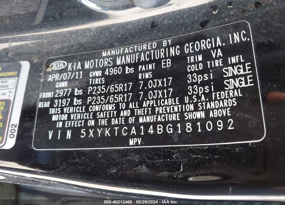 2011 KIA SORENTO LX VIN: 5XYKTCA14BG181092