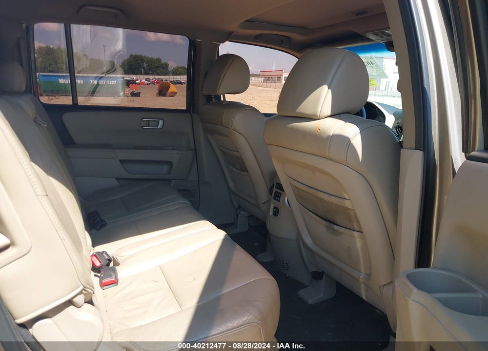2010 HONDA PILOT EX-L VIN: 5FNYF3H51AB006315