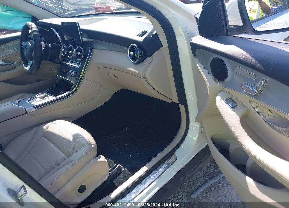 2019 MERCEDES-BENZ GLC 300 4MATIC VIN: WDC0G4KB7KV158532