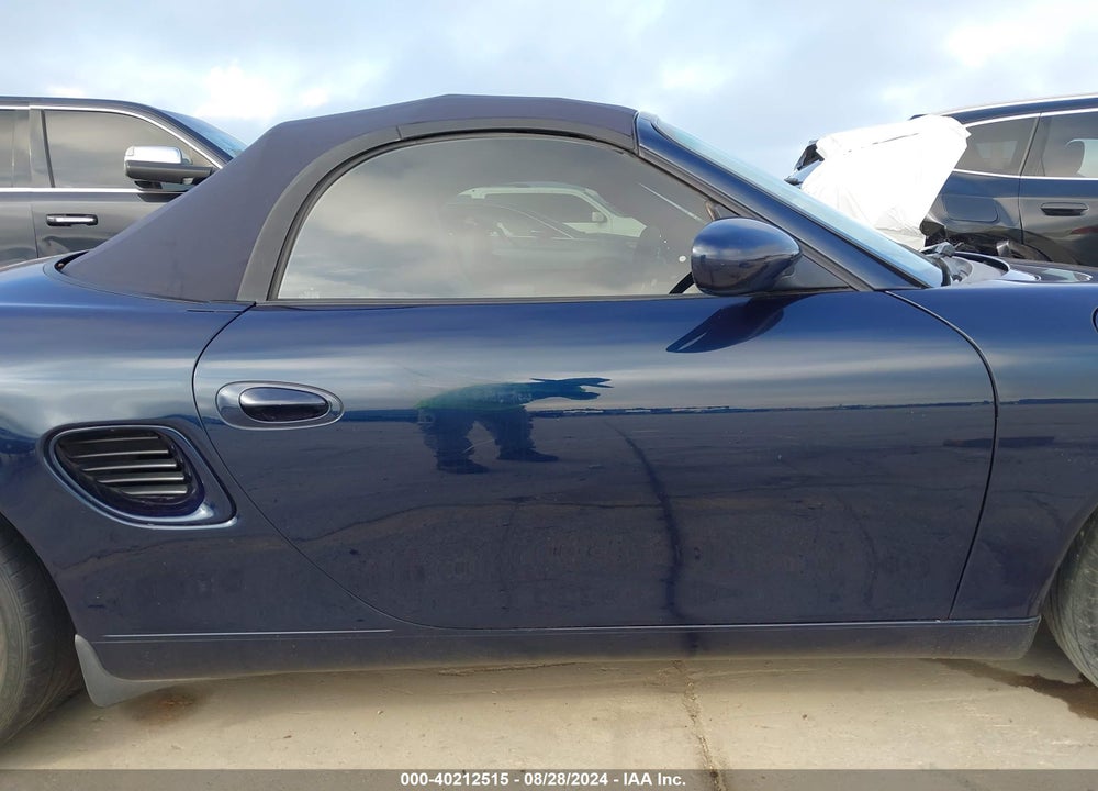 2000 PORSCHE BOXSTER VIN: WP0CA2982YU621890