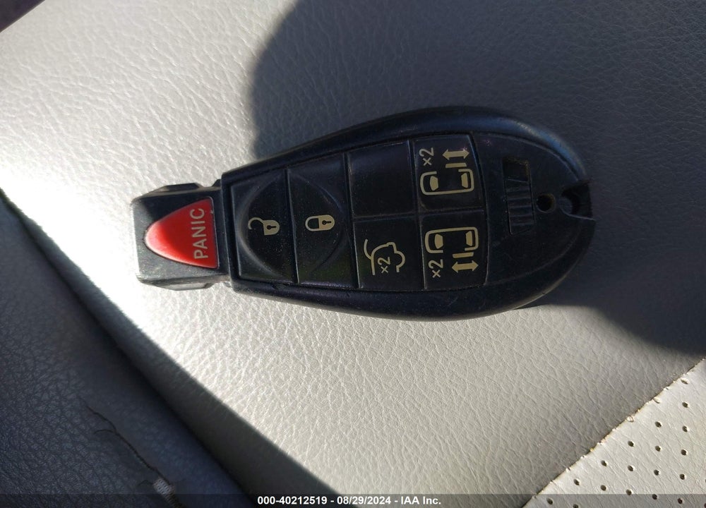 2011 VOLKSWAGEN ROUTAN SE VIN: 2V4RW3DG0BR669740
