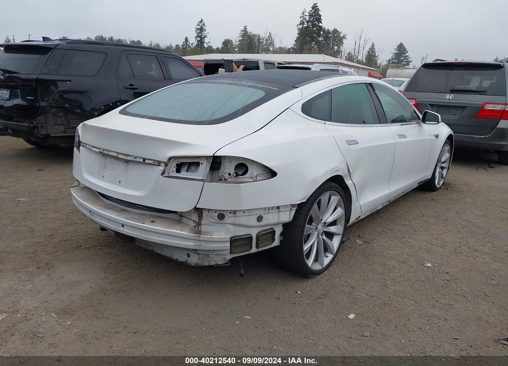 2013 TESLA MODEL S VIN: 5YJSA1CN5DFP20873
