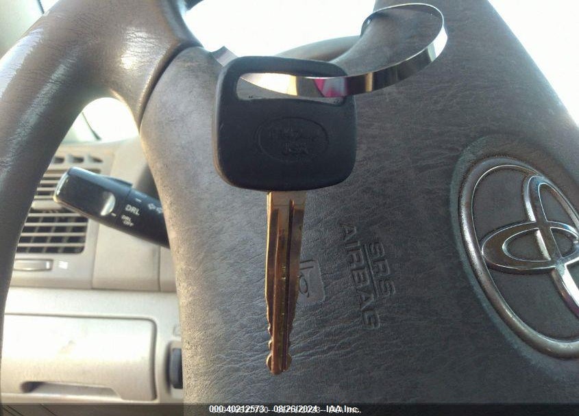 2002 TOYOTA CAMRY LE VIN: JTDBE32K120137414