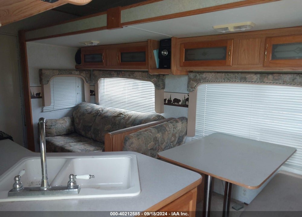 2003 DUTCHMEN CLASSIC FIFTH WHEEL VIN: 47CF40S273G509297