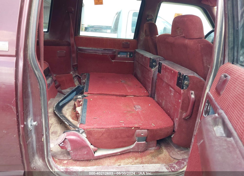 1994 CHEVROLET SUBURBAN C1500 VIN: 1GNEC16K7RJ373241